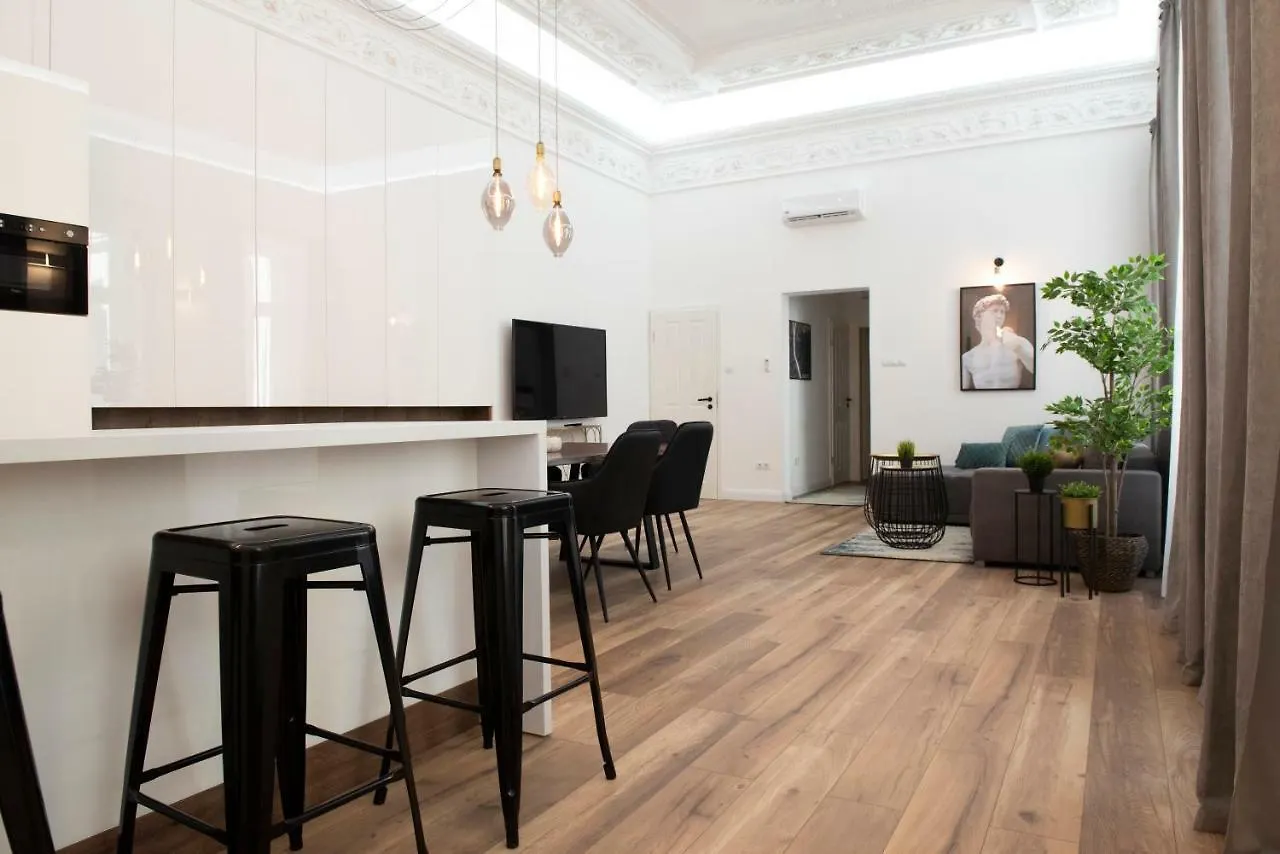 Luxury Apartment by Hi5 - Kálmán Imre Suite Budapest 0*,